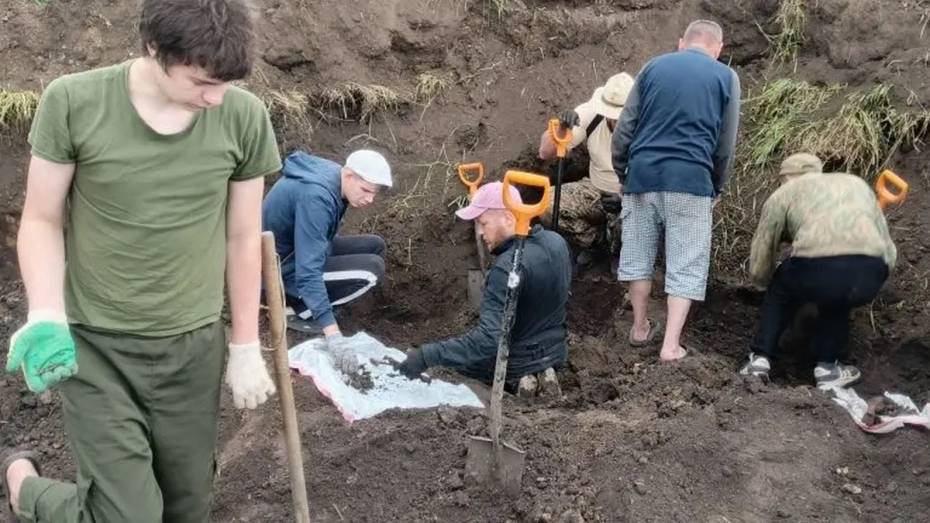 В острогожском селе Урыв-Покровка поисковики нашли захоронение времен нацистской оккупации
