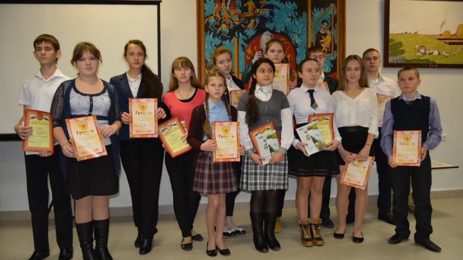 Школьники пополнили фонд Богучарского краеведческого музея