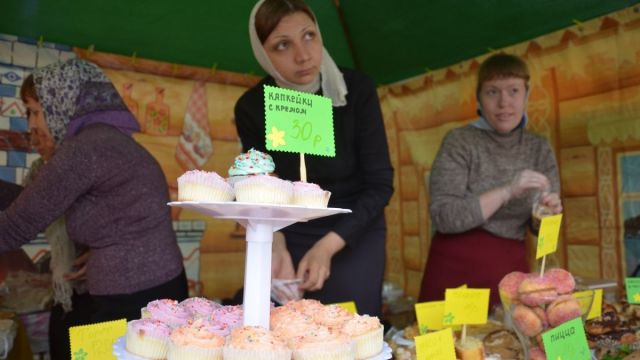 Жены воронежских священников приготовили благотворительные капкейки