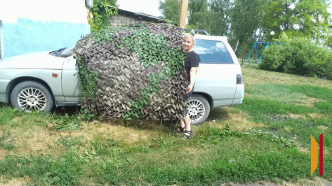 Жительница хохольского села Костенки сплела более 600 масксетей