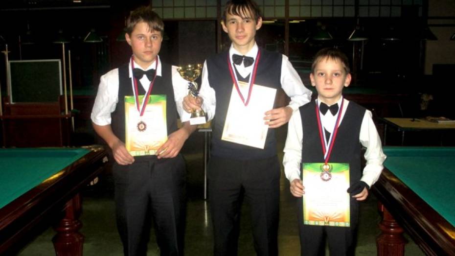 Бутурлиновские бильярдисты завоевали на областных соревнованиях три медали