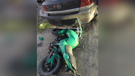 В Богучаре Воронежской области в ДТП пострадал 17-летний мотоциклист