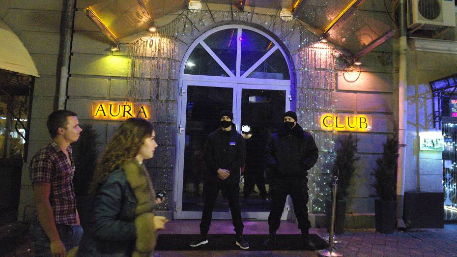 Воронежский клуб Aura закрыли на 9 суток после «жаркой» вечеринки