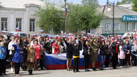 Бобровчане поддержали Всероссийский флешмоб к 70-летию Победы