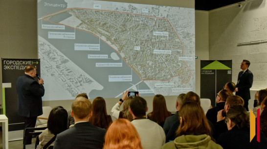 «Городские экспедиции»: управленцы из разных регионов России изучают градостроительные практики Воронежа