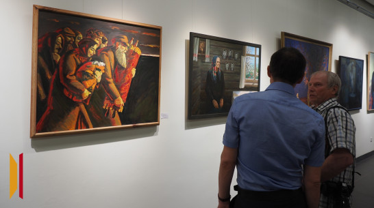 Символ единства братских народов: к 80-летию Победы в Воронеже открылась российско-белорусская выставка художников