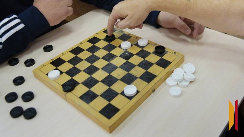 В Острогожске проведут турнир по русским шашкам в память о Герое Советского Союза Игоре Панганисе