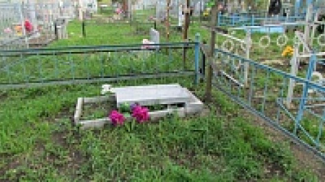 В Лискинском районе неизвестные похитили с кладбища 10 памятников из мрамора и гранита