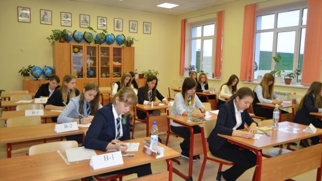 Бутурлиновские школьники написали итоговое сочинение
