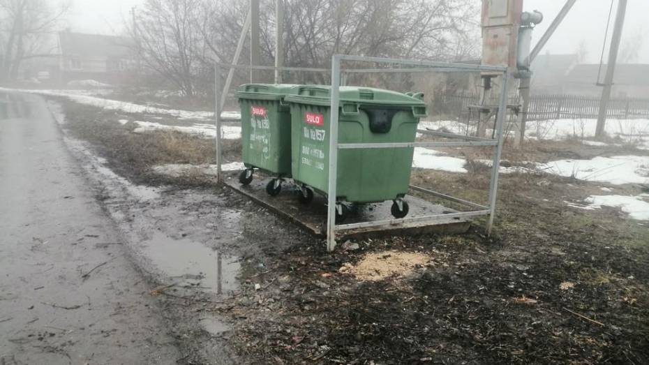 В Панино неизвестные украли 7 металлических листов заграждения с мусорной площадки
