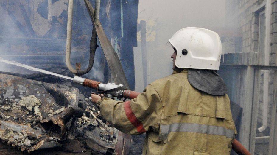 В Воронеже спасатели предотвратили взрыв баллонов на улице Ленина