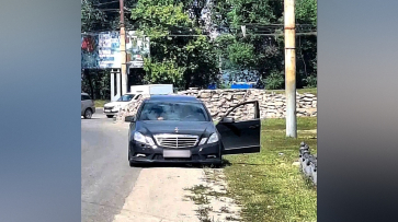 В Воронеже водитель Mercedes, чтобы не лишиться машины, оплатил 33 штрафа на 70 тыс рублей