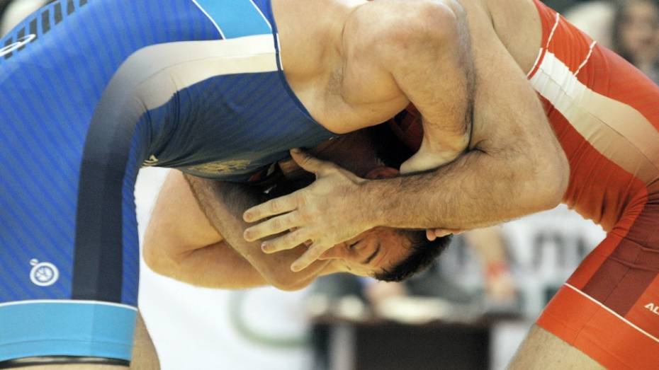 Борцы из Красноярска и Санкт-Петербурга выиграли абсолютный чемпионат России в Воронеже