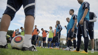 Новички воронежского «Факела» обыграли старожилов клуба