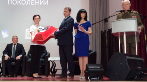 Воронежским поисковикам передали останки генерал-майора Матвея Шенкмана