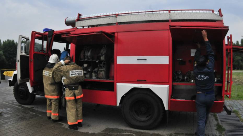 Спасатели потушили пожар в Железнодорожном районе Воронежа