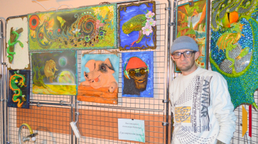 Терновцев пригласили на выставку трехмерных картин