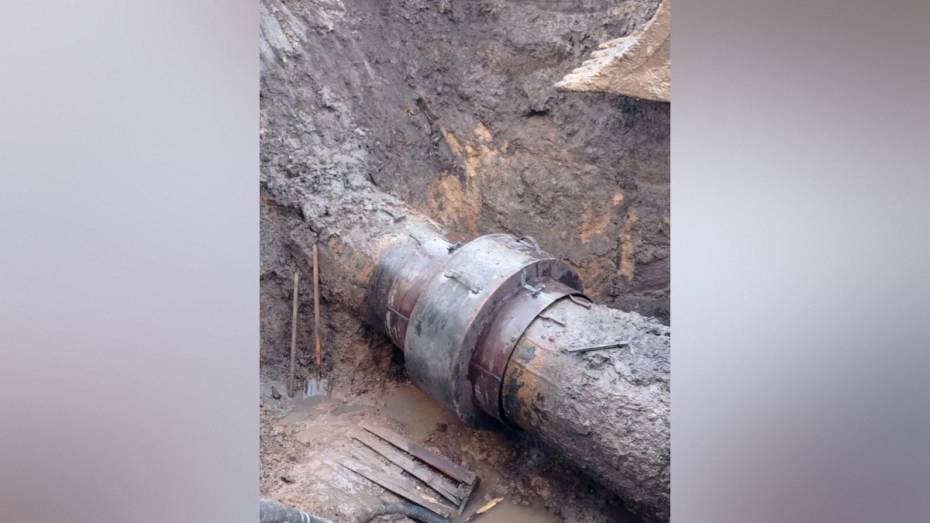 РВК устраняет коммунальную аварию, из-за которой без воды остались жители 2 районов Воронежа