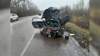 В массовом ДТП под Воронежем 52-летний мужчина выпал из ВАЗ и погиб под колесами Tucson