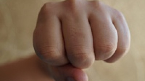 После ссоры с отцом житель Воронежа избил полицейского