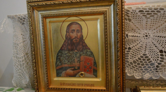 Храму павловского села Воронцовка подарили икону с частицей мощей новомученика Сергия