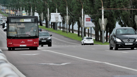 Водитель маршрутного автобуса в Воронеже получил штраф за проезд по выделенной полосе