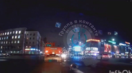 Появилось видео жуткого ДТП в Воронеже с трактором и пожилой женщиной