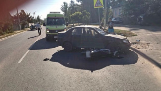 В Павловске Chevrolet Lanos сбил 26-летнего мотоциклиста