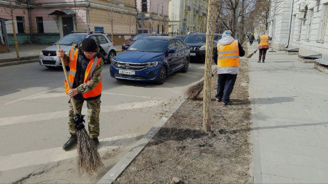 В Воронеже наймут дополнительных людей для уборки песка с улиц