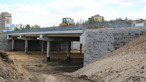 Мэр Воронежа поручил ускорить реконструкцию развязки на улице 9 Января