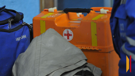 В Воронежской области водитель упал с трапа цистерны кормовоза и получил травмы