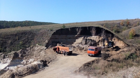Под Воронежем выявили незаконную добычу песка