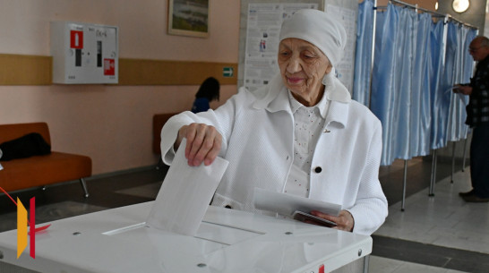 В Верхнем Мамоне на избирательный участок пришла 91-летняя жительница