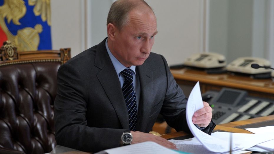 Владимир Путин поручил придумать присягу для чиновников