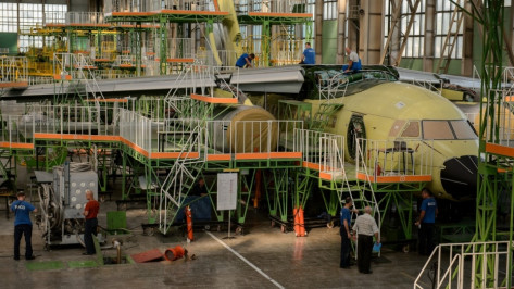 Каркас хвоста Ил-112 воронежского авиазавода прошел приемку Минобороны