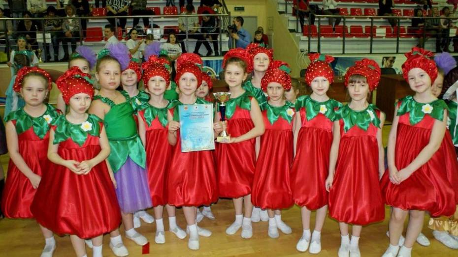 Бутурлиновские танцоры стали лауреатами Всероссийского конкурса «Танцевальный калейдоскоп»