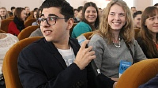 В Воронеже стартовал ежегодный молодежный форум YouLead