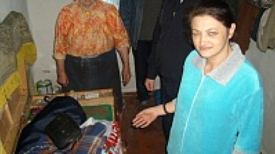 Воронежские полицейские нашли новых жертв цыганки, подозреваемой в ограблении столетнего ветерана 