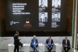 Губернатор Александр Гусев посетил форум «Зодчество VRN»