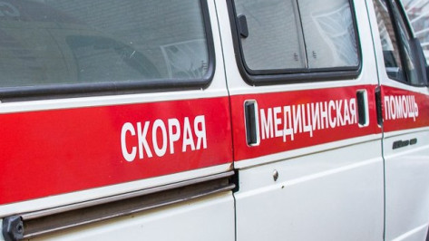В Воронеже водитель фургона насмерть сбил пешехода на тротуаре