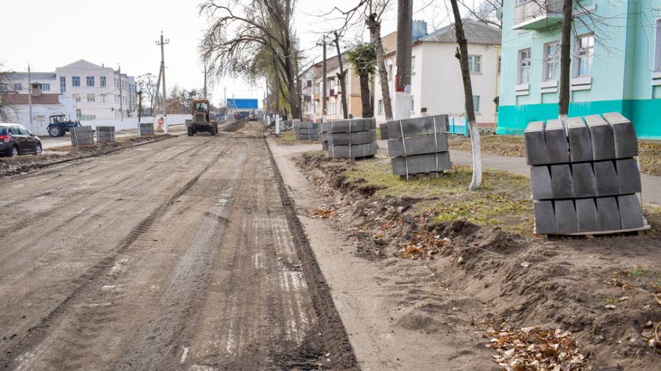 В Лисках на капремонт городских дорог и тротуаров потратят 27 млн рублей