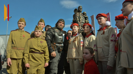 «Через Воронеж проходит дорога Победы»: в регион приехал главный байкер России Александр Залдастанов