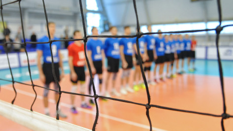 Мэр Воронежа предложил расклеивать на подъездах домов объявления о спортивных акциях