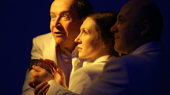 Воронежский Камерный театр показал «Сокрытое в листве»