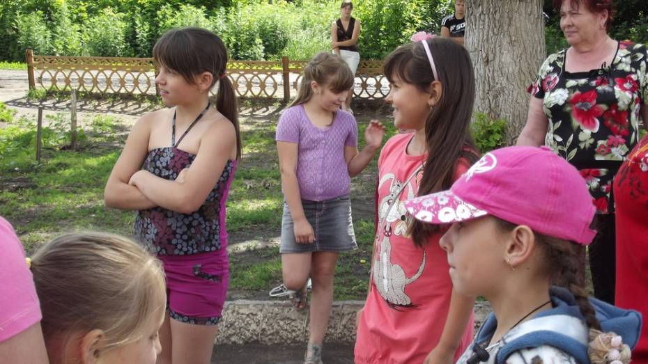 В Терновском районе открылись 13 пришкольных лагерей