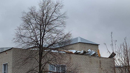 В Подгоренском районе на ремонт поврежденных ураганом крыш направят около 3 млн рублей