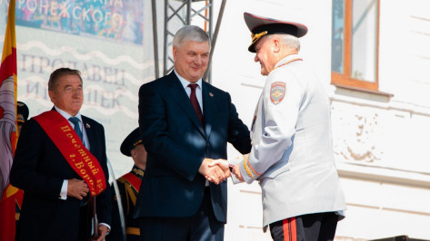На площади Ленина прошла церемония чествования новых почетных граждан Воронежа