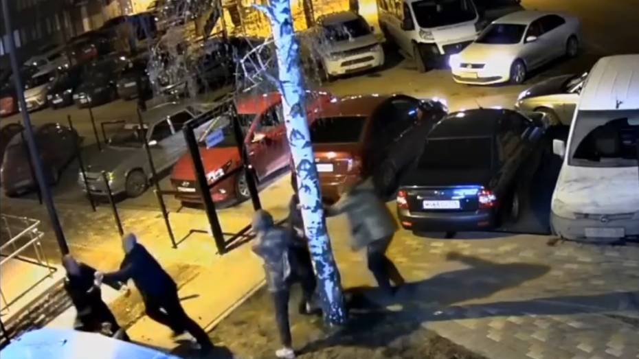 Жители области и липчанин оказались участниками ночной драки со стрельбой в Воронеже