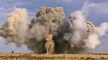 Взрыв найденной в Воронеже авиабомбы показали на видео