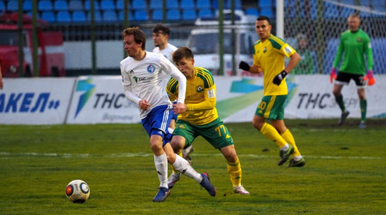 Игрок воронежского «Факела» Дмитрий Каюмов: «Упаднических настроений в клубе нет»